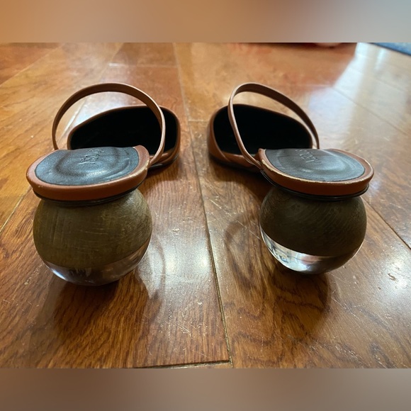 Neous Leather Sandals with “Glass” Globe Heels - Picture 5 of 11